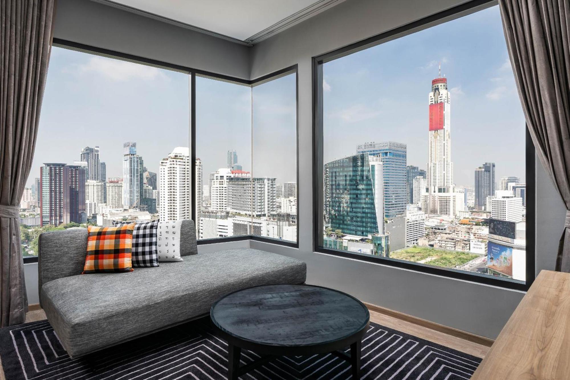 Отель Moxy Bangkok Ratchaprasong Экстерьер фото
